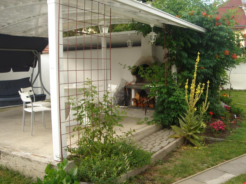 Appartement Dum V Podzamci à Mělník Extérieur photo